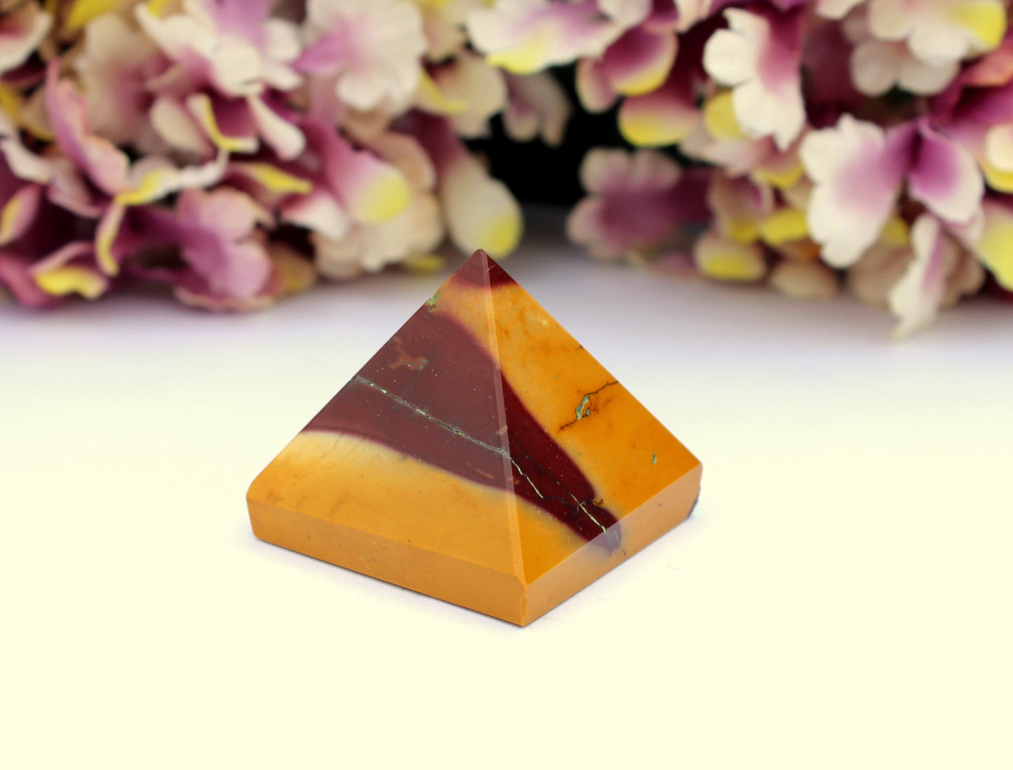 Natural Mookaite 30 mm Pyramid